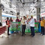 पर्यावरण बचाओ, जीवन सजाओ: वाराणसी मंडल में विश्व पर्यावरण संरक्षण पखवाड़ा की धूम, जागरूकता रैली से लेकर गीत-नारे तक जाग उठा रेल परिवार