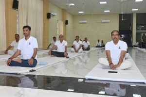 योग से जुड़ी रेल, स्वास्थ्य से जुड़ा देश:…