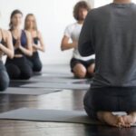 सिर्फ 15 मिनट की ये योग मुद्रा, थकान, टेंशन और पेट की गैस सब दूर करे!”