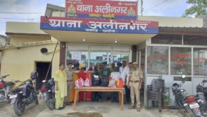 थाना अलीनगर पुलिस टीम द्वारा 55 लीटर अवैध…