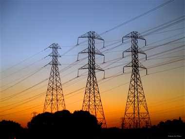 बिजली के निजीकरण पर फूटा बिजली कर्मियों का गुस्सा!