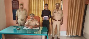थाना चकरघट्टा पुलिस टीम द्वारा हिन्दु देवी देवताओं…