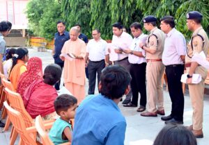 दिखने लगा सीएम योगी की योजनाओं का असर,…