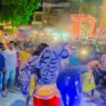 महावीरी झंडा जुलूस में गूंजा जयघोष, झांकियों और करतबों ने मोहा मन