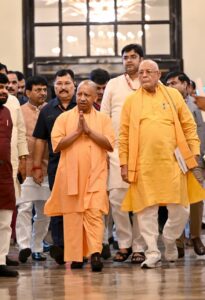योगी सरकार की प्राथमिकता में अन्नदाता किसान